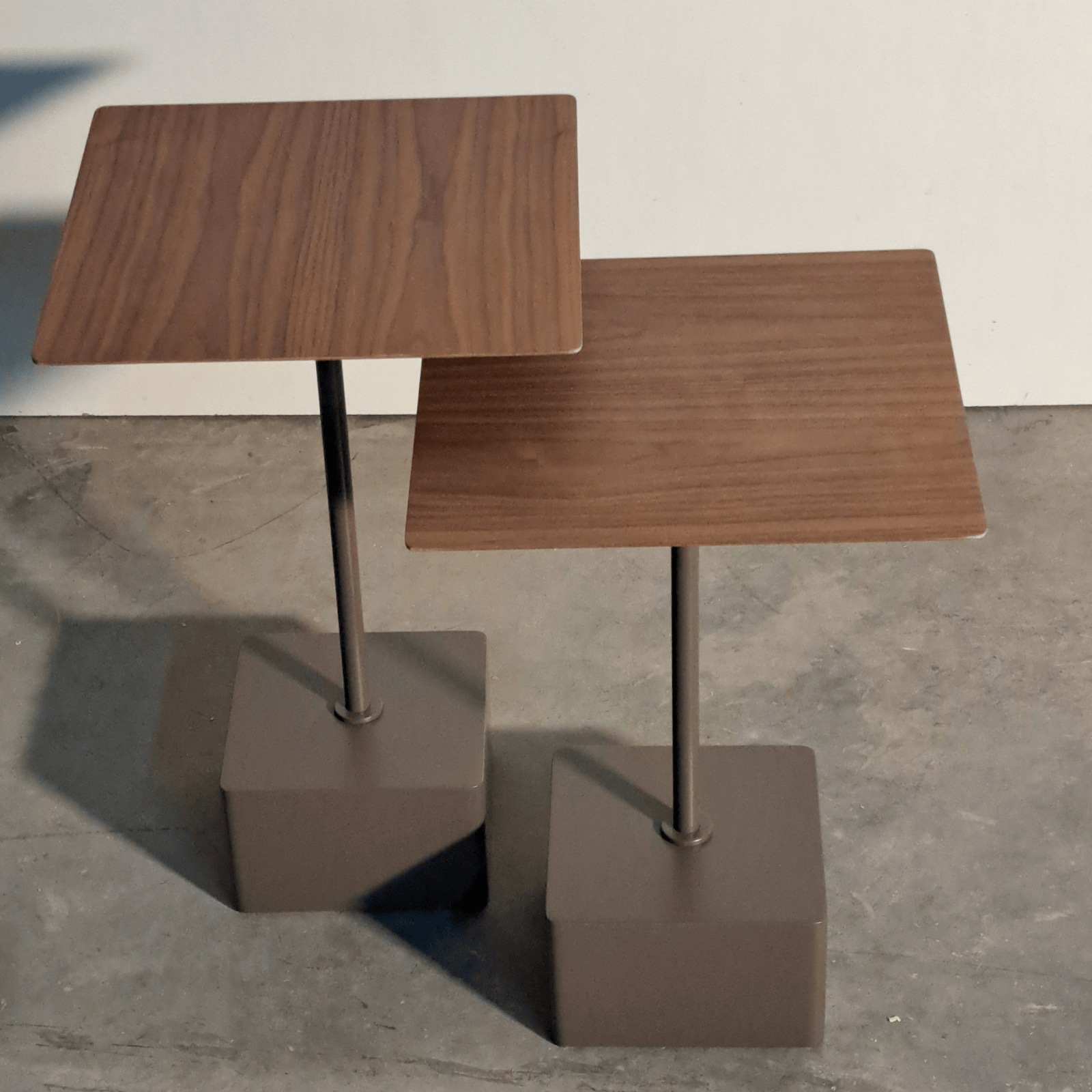 Conjunto Mesa Lateral Malaga Nogueira - Pronta Entrega