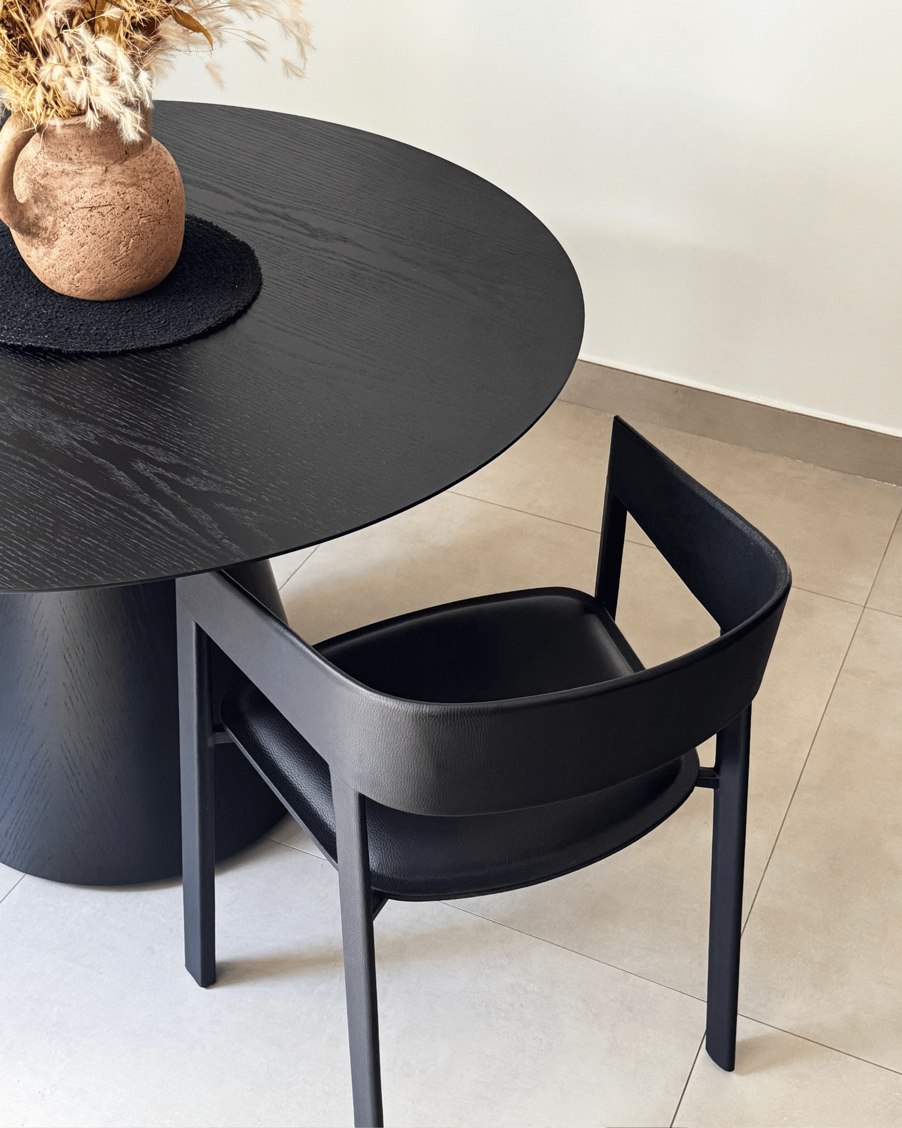 Cadeira de Jantar em Metal e Couro Ecosoft - Kora