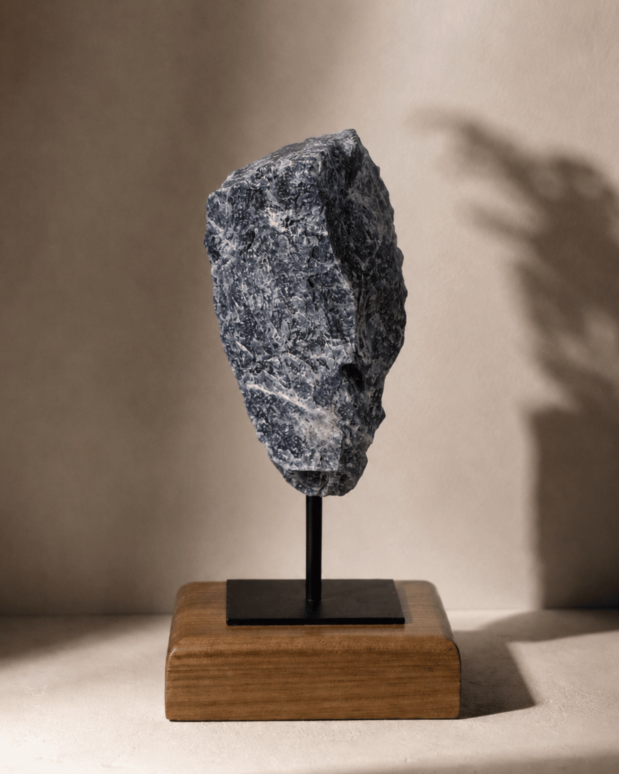 Escultura em Pedra Sodalita - 25cm