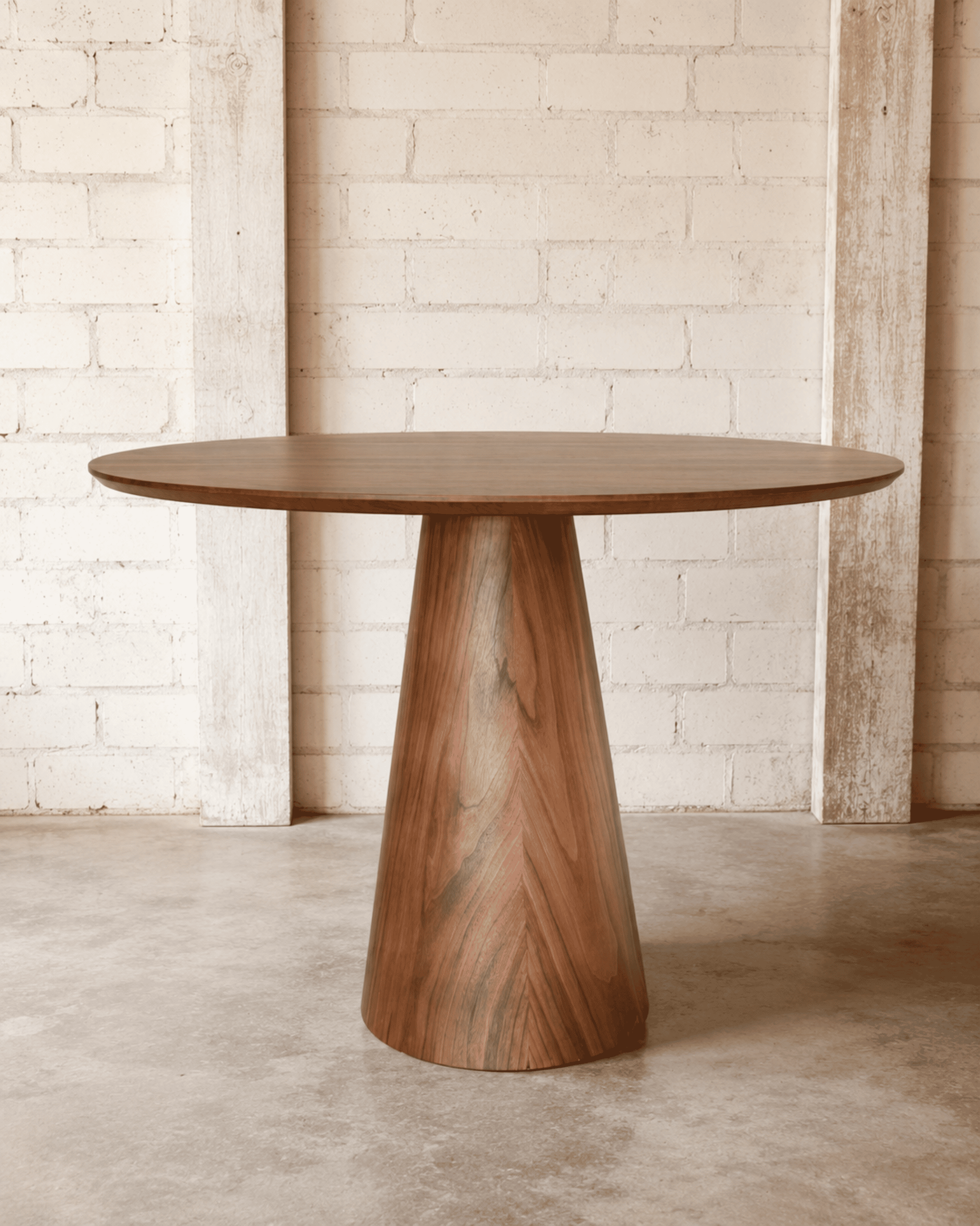 Mesa de Jantar Redonda Cone - Paris - Lâmina Madeira Nogueira