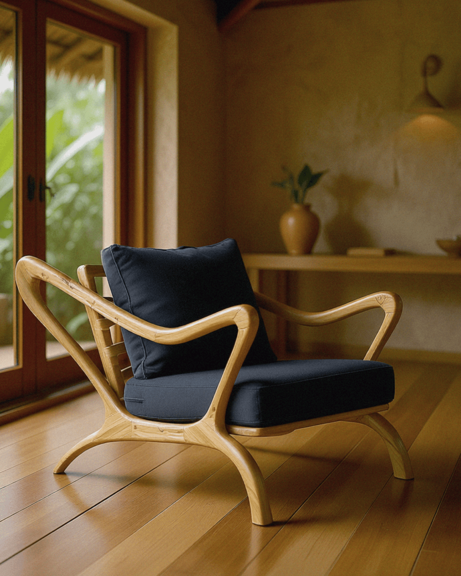 Poltrona em Teca Baleia Franca