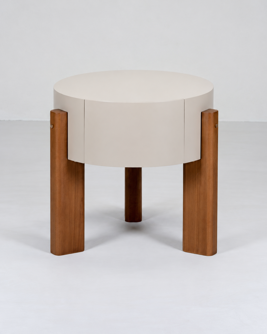 Mesa de Cabeceira Ritu — produto inteiro, vista frontal