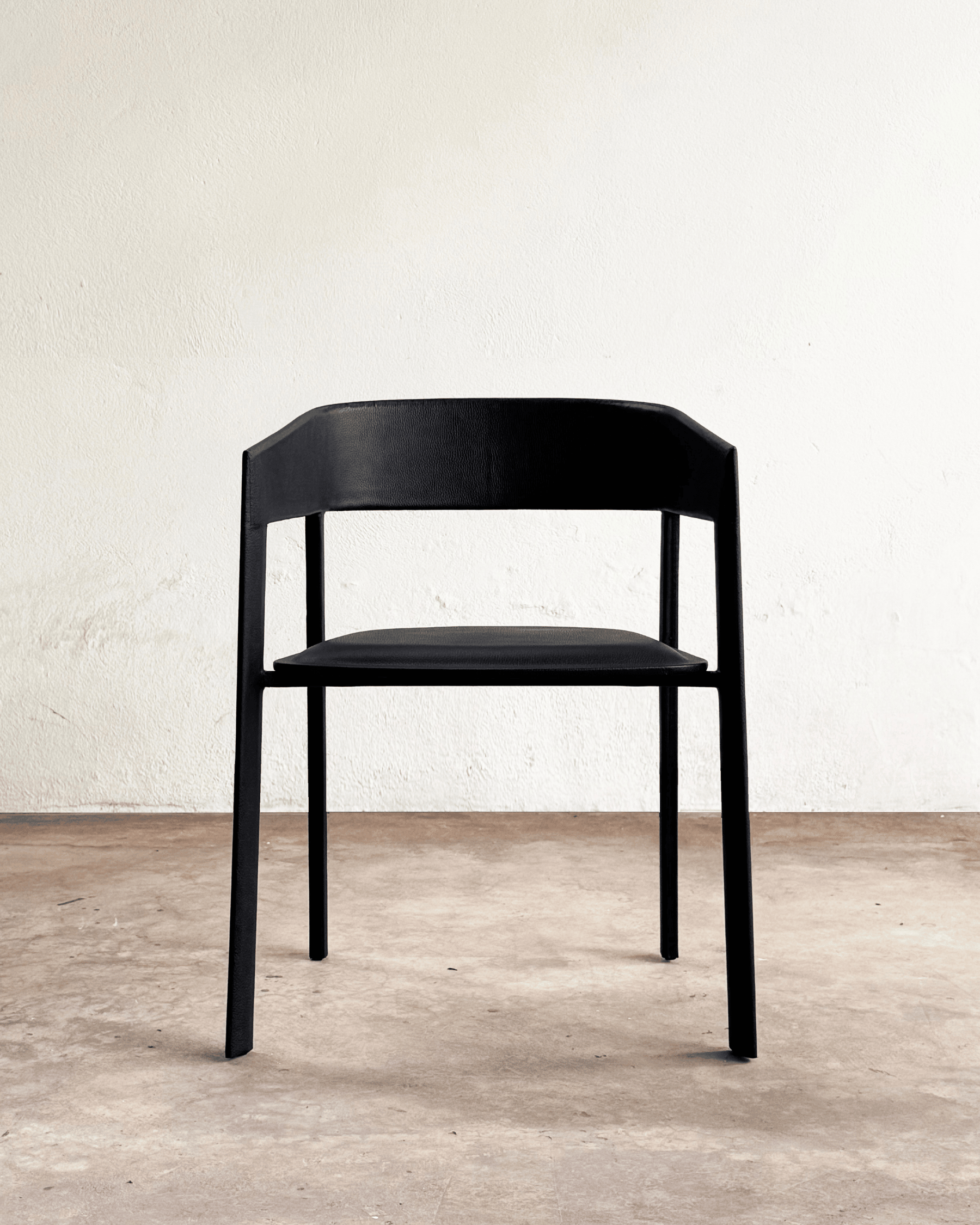 Cadeira de Jantar em Metal e Couro Ecosoft - Kora