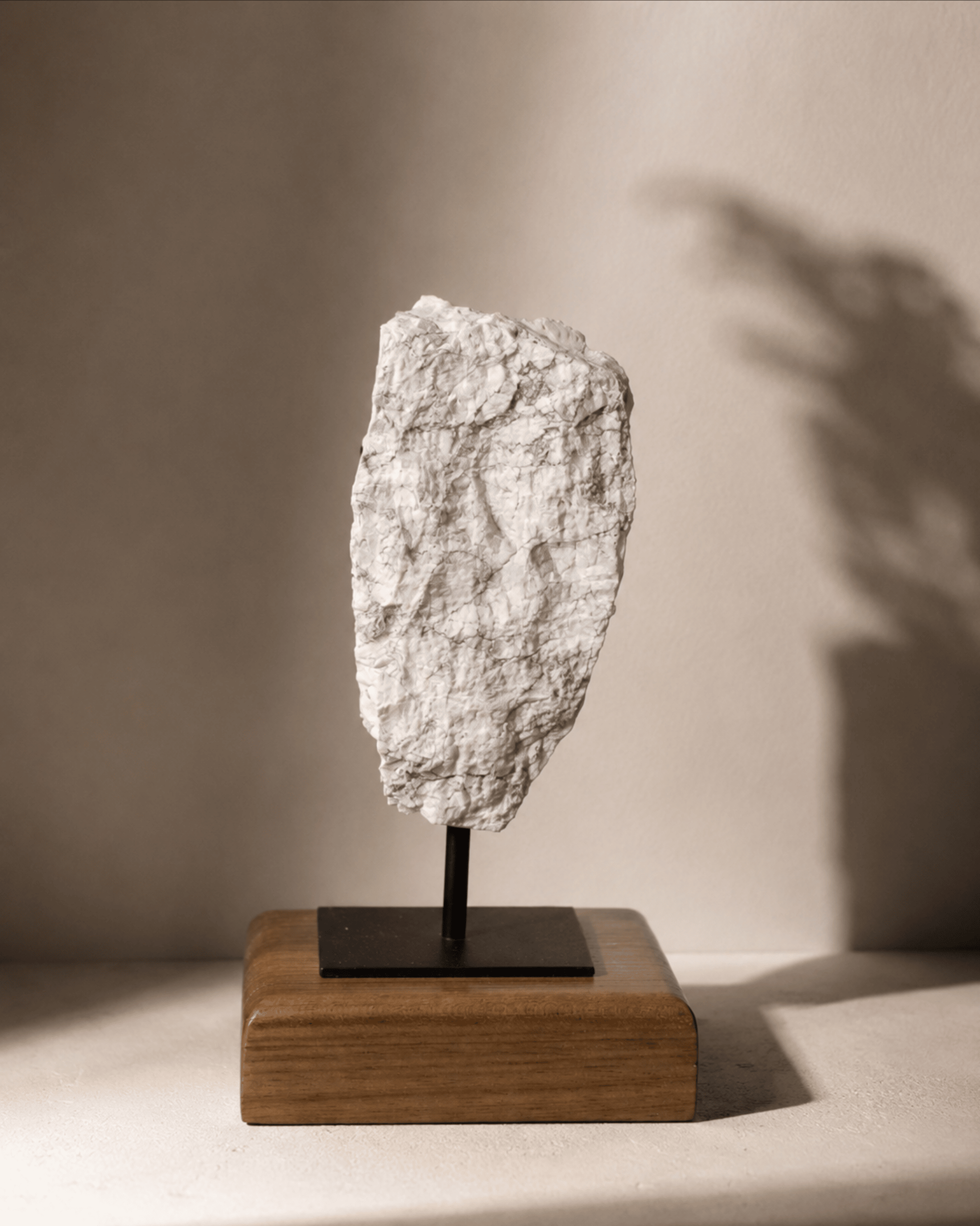 Escultura em Pedra Howlita - 25cm