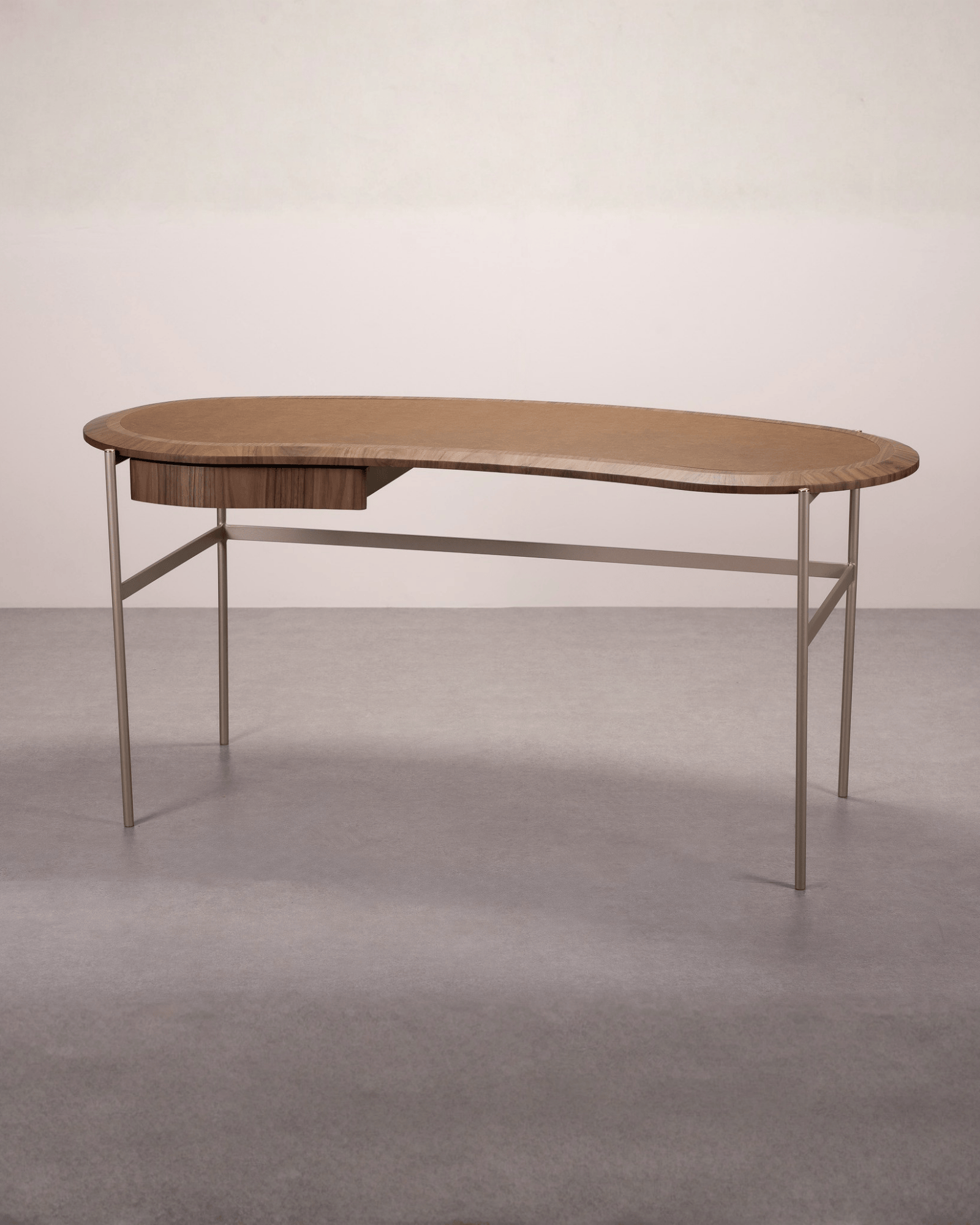 Escrivaninha Orgânica Harmony com Gavetas