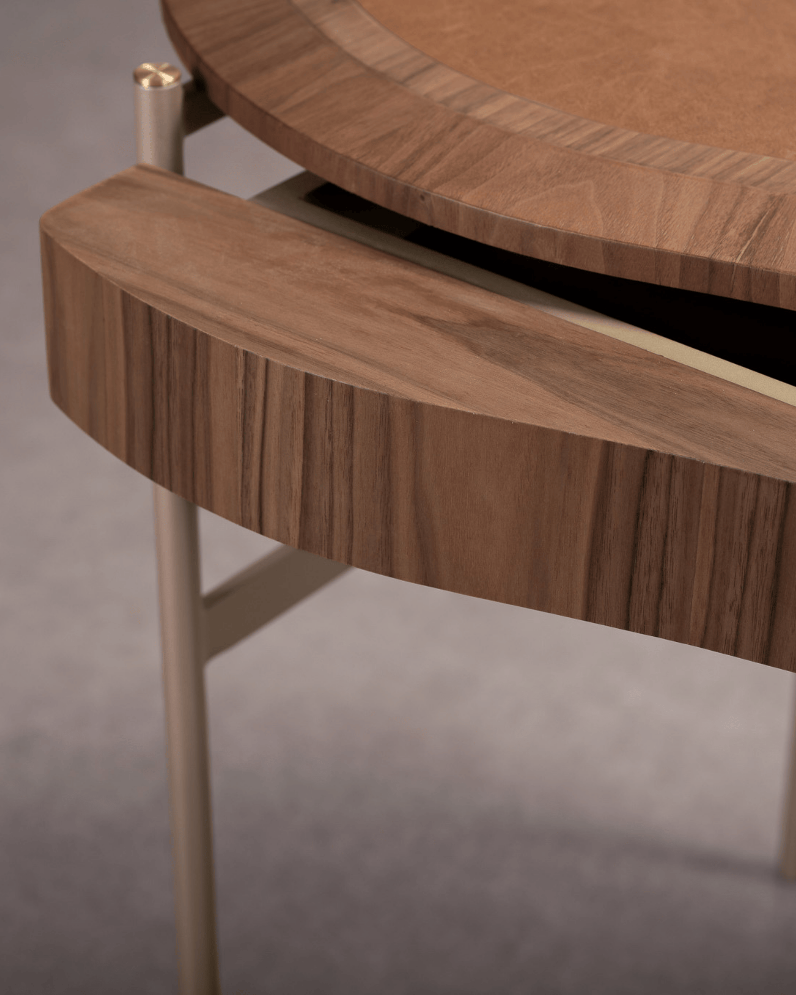 Escrivaninha Orgânica Harmony com Gavetas