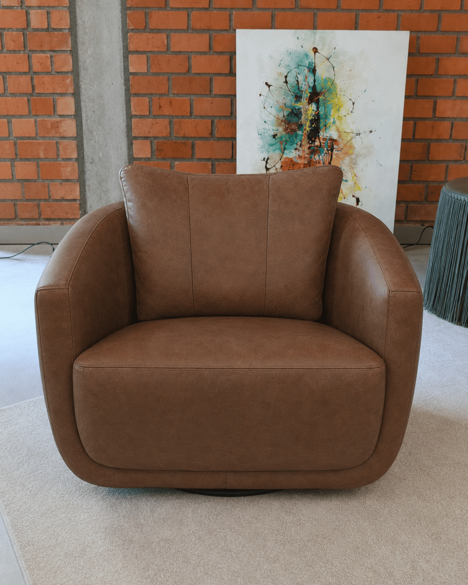 Poltrona Giratória Franci - Couro Natural - Pronta Entrega
