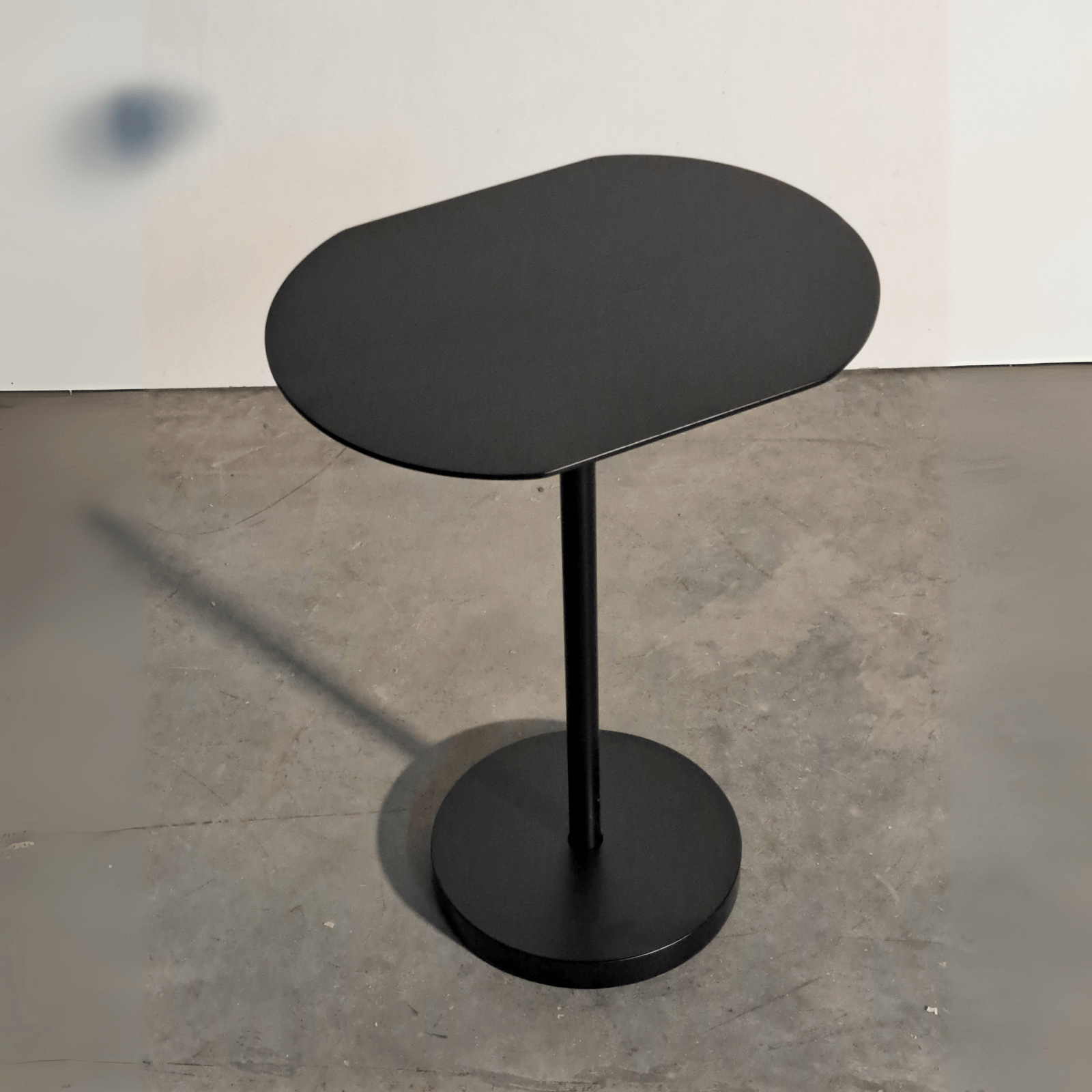 Mesa Lateral Treviso Carvalho Nero 55cm - Pronta Entrega