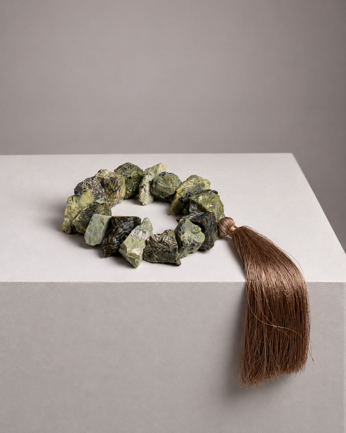 Colar de Mesa C119 – Pedra Serpentina — peça individual