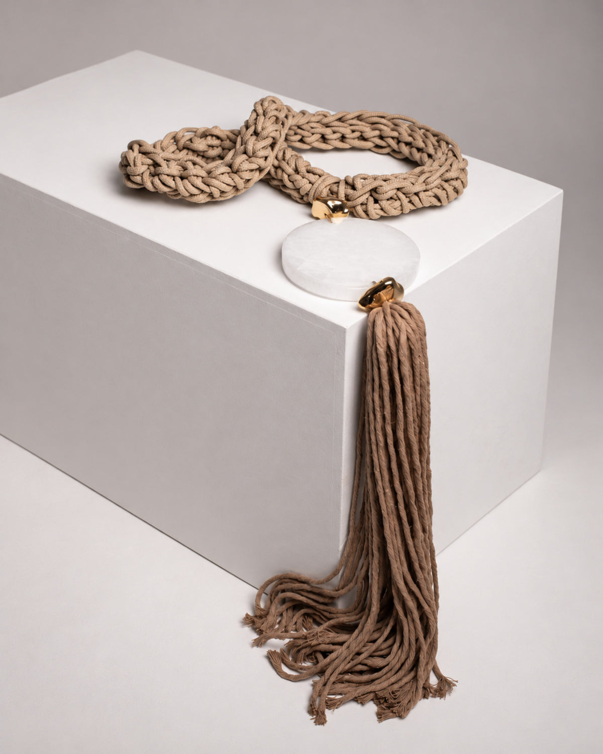 Colar de Mesa C350 - Tricot Náutico e Selenita — peça individual