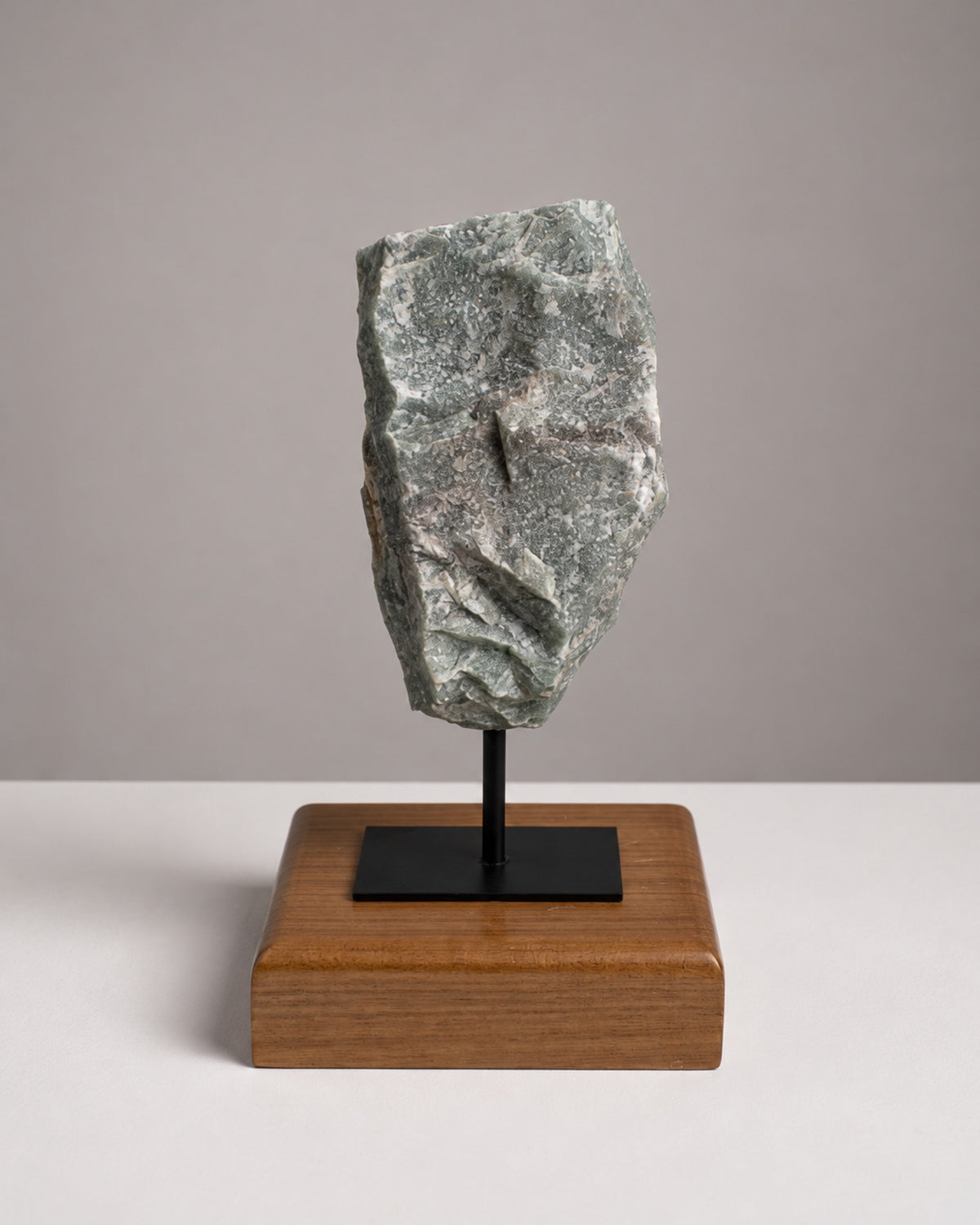 Escultura em Pedra Ágata Verde - 25 Cm