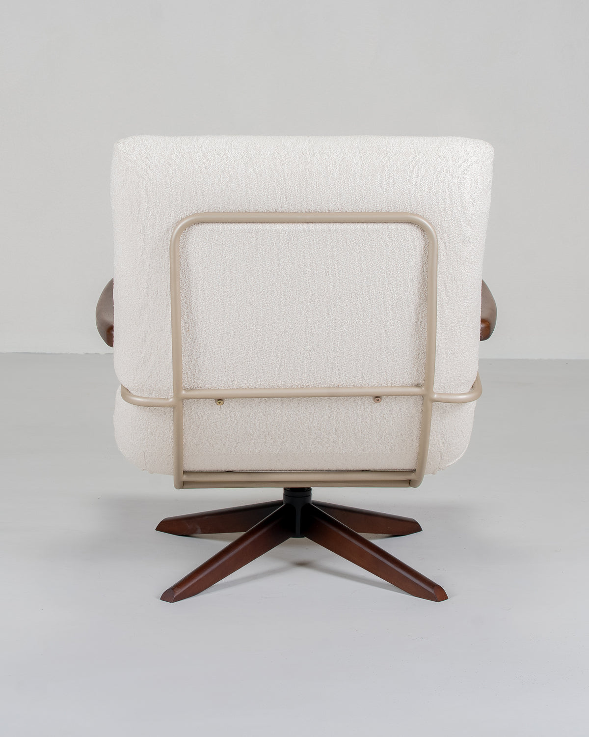 Poltrona Naox Spin — vista traseira