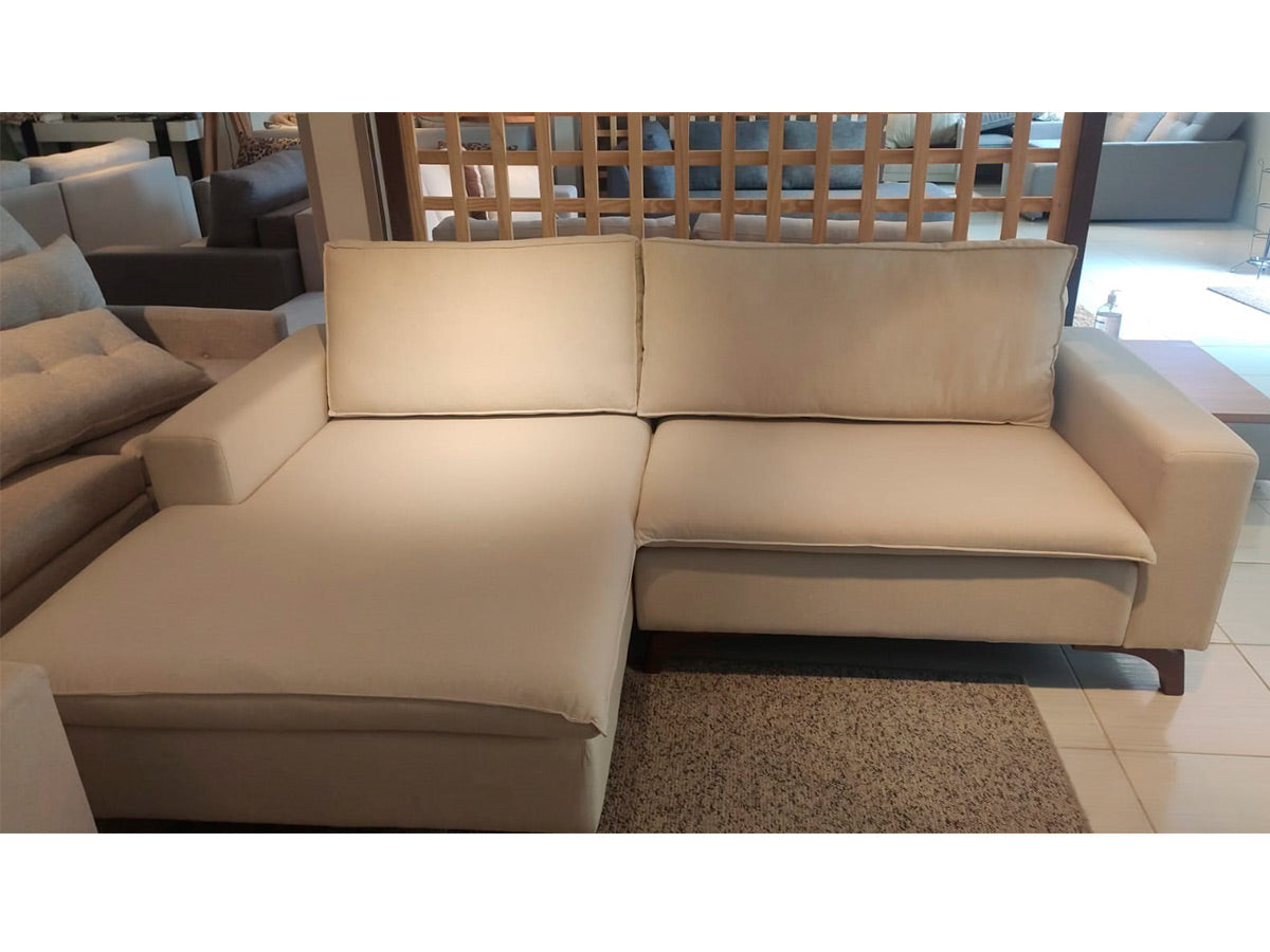 Sofá Grégory Fixo com Chaise 2,40M - PRONTA ENTREGA